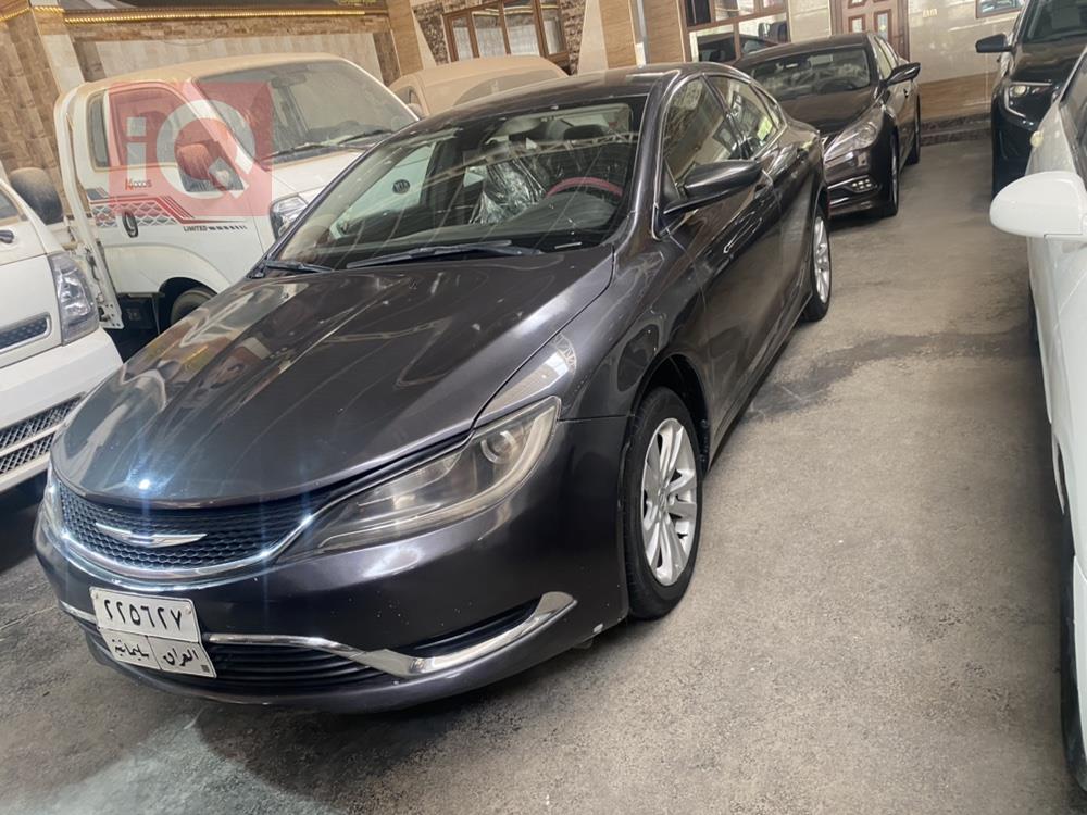 Chrysler 200